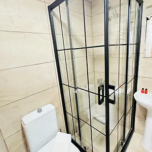 rezervați aici